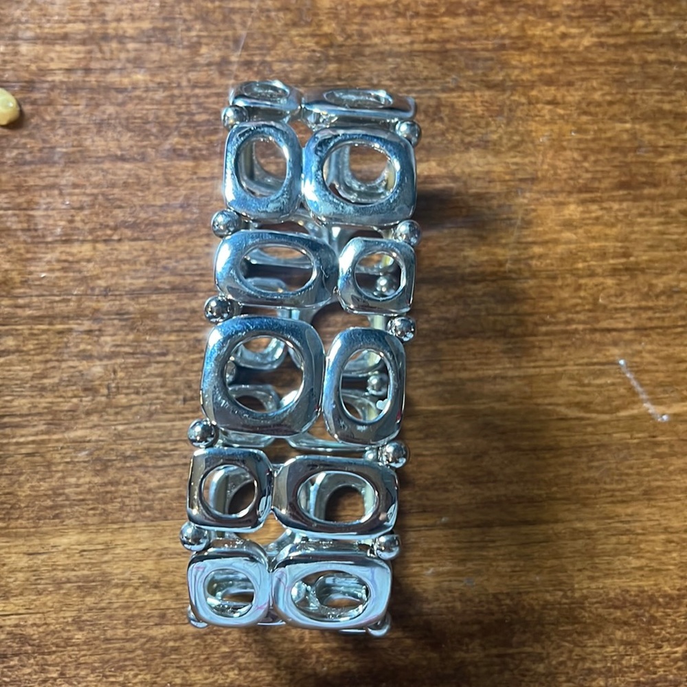 Silver stretch bracelet